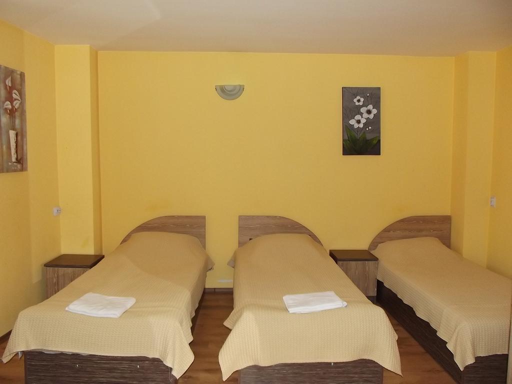 Hotel House For Guests And Friends Swisztow Zewnętrze zdjęcie