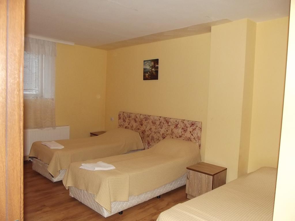 Hotel House For Guests And Friends Swisztow Zewnętrze zdjęcie